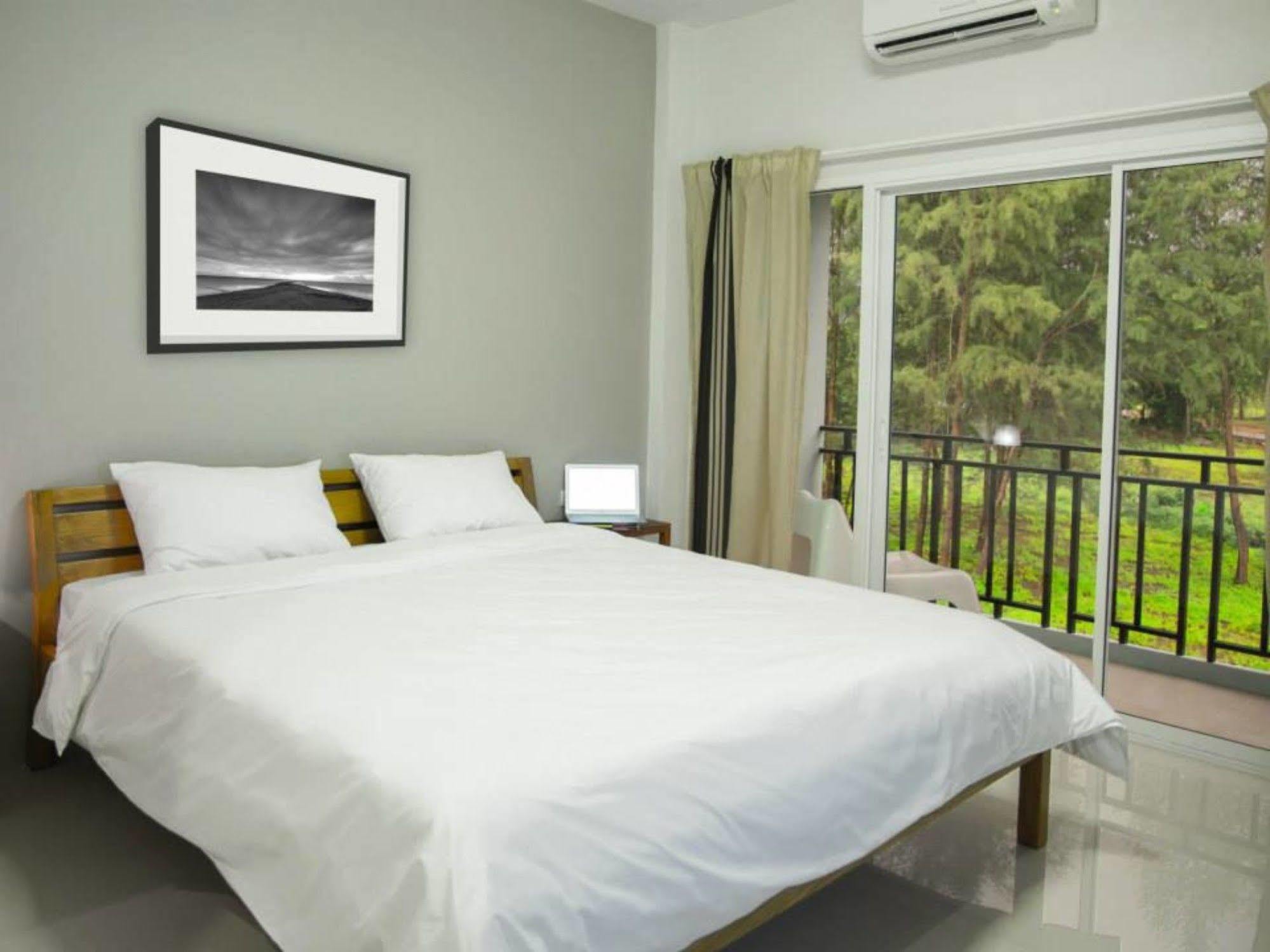 Hotel Ruk Cozy Khao Lak Exterior foto